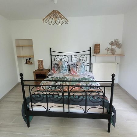 Le Truc En Plus, Accessibles Pmr, Appartement 45 M2 Mitoyen Dans Une Maison Avec Un Autre Appartement Guerard Exterior photo